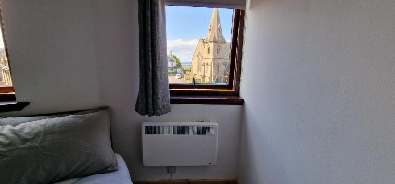 Colin Young Place Nairn Exterior foto